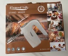 Electric hand whisk
