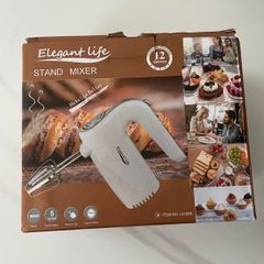 Electric hand whisk