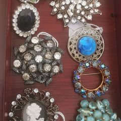 brooches