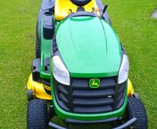 John Deere Ride On Lawnmower