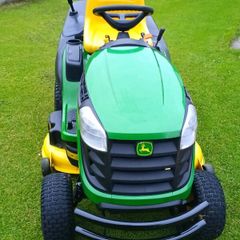John Deere Ride On Lawnmower
