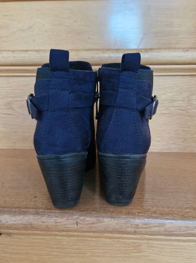 Navy wedge suede ankle boot (Marco Tozzi)