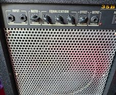 Gear4music 35w bass amp