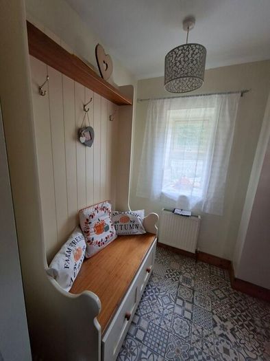Beautifull Hallway  Dresser