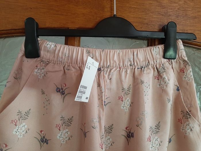 BNWT H+M Shorts, Size 10