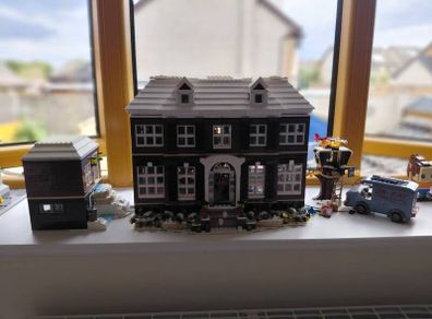 Lego Home Alone house 21330