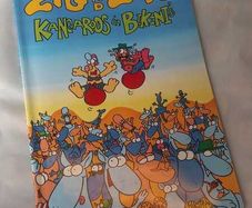 zig and zag - Kangaroos in Bikinis