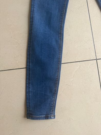 Zara Jeans