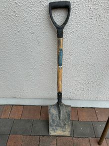 garden spade
