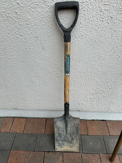garden spade