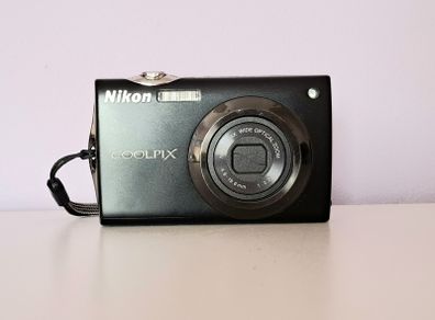 Nikon coolpix s4000