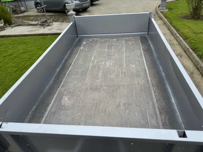 Ifor Williams electric tipping trailer