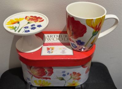 Mug & Muffin stand in Giftbox.