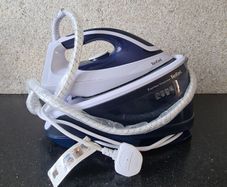 Tefal Express Essential Steam Generator Iron