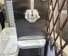 Acai ice-cream machine