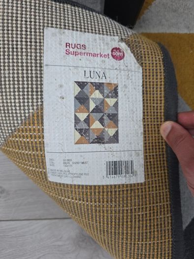 Rectangular Rug (Good condition)