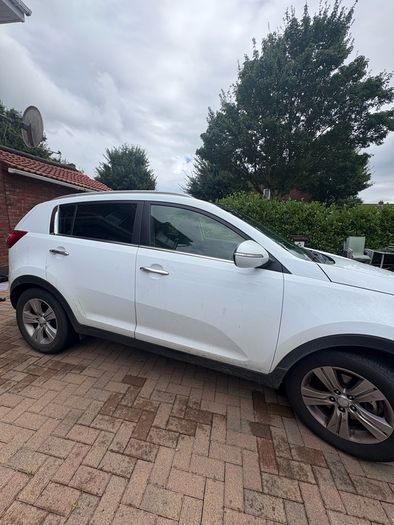 2014 Kia Sportage with apple carplay