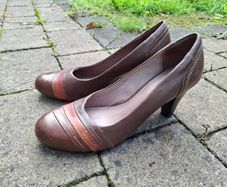 Clarks brown high heel shoes UK6.5/EU40