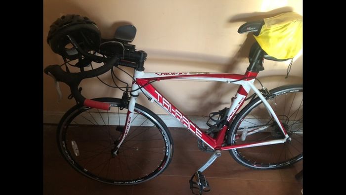 road Viking Tri-Race road bike, an entry-level multi-sport and triathlon-oriented bicycle.