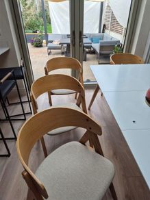 4 Oak dining chairs