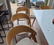 4 Oak dining chairs