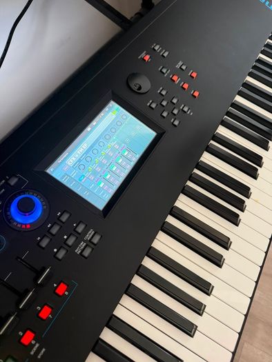 Yamaha MODX 8 Keyboard
