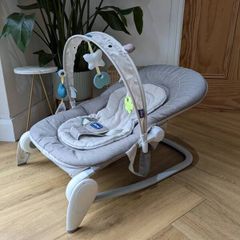 Chicco bouncer /rocker
