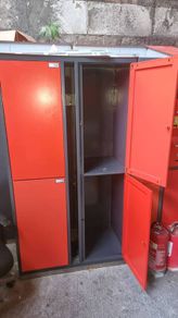 Metal lockers(1 available!!!)