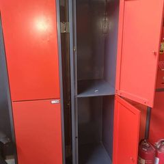 Metal lockers(1 available!!!)