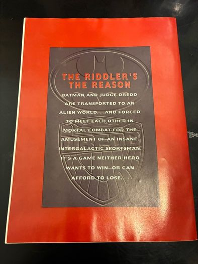 Batman / Judge Dredd - The Ultimate Riddle