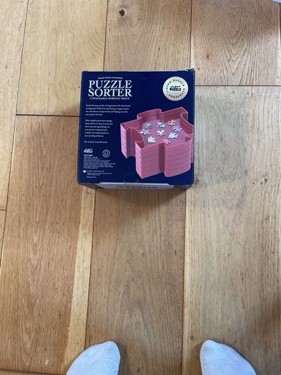 Jigsaw puzzle sorter