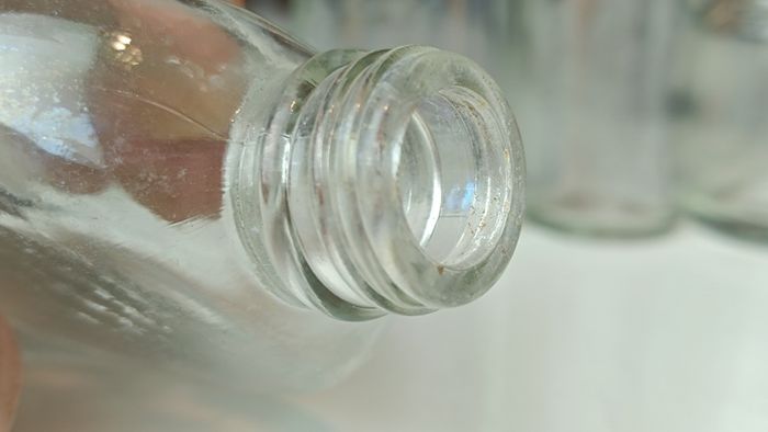 493 - Set of 6 Vintage Clear Glass Screw Cork Top Collectible Decorative Bottles and Jars