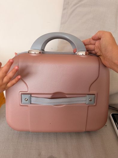 Makeup travel case