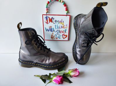 Dr martens 1460 8 hole chrome metallic lace up ankle patent boots UK5 EU38 US7