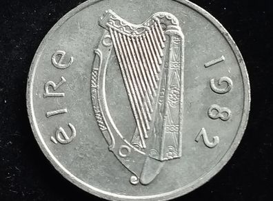 Ireland  - 1982 - 5 Pence  - Bull - KM.22 - [2012]