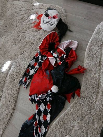 Collagen costume