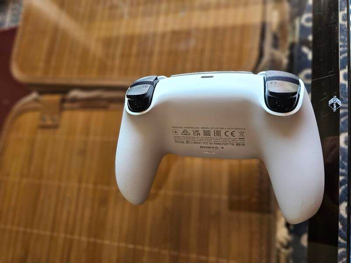 Official Sony PlayStation 5 DualSense Controller White, Great Condition
