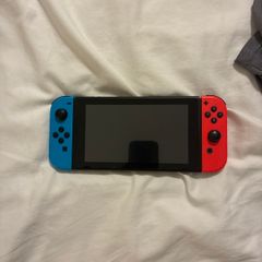 Nintendo Switch - No Dock -