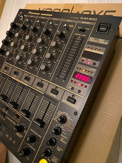 Pioneer DJM 600 Professional Mixer