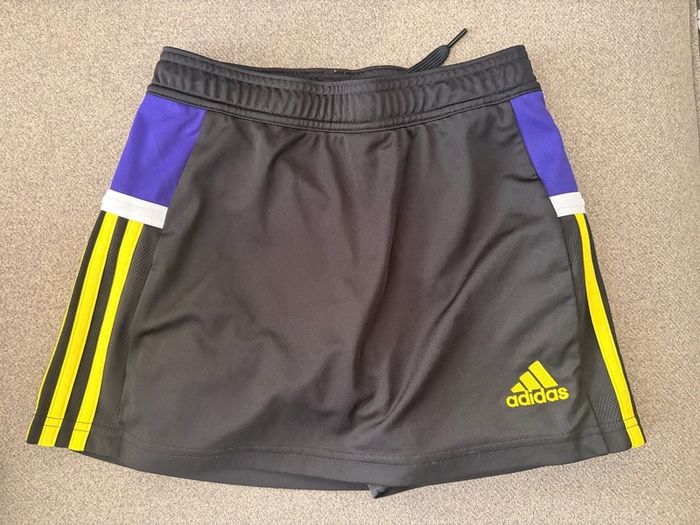 Pembroke Wanderers Girls Hockey Uniform
