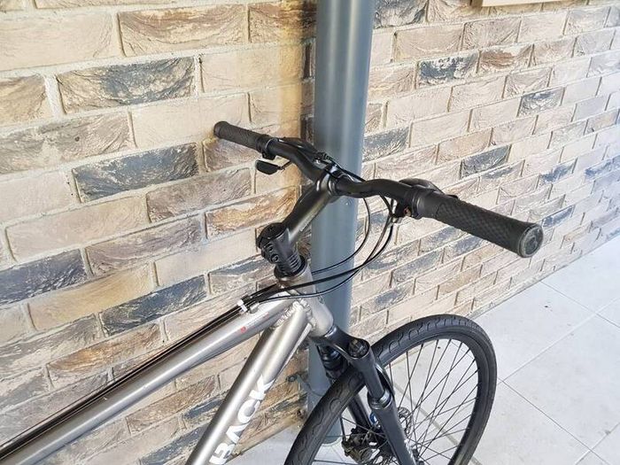 diamondback mens bike( can deliver)