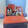 Bluey's car with two figures Image 4