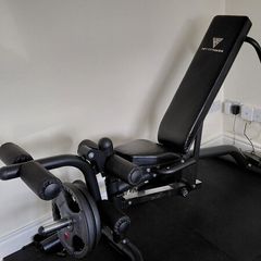 HIT fitness Leg extension and Leg curl