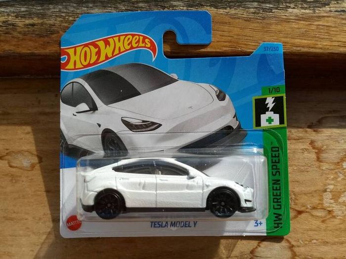 Hot Wheels Tesla Model Y White