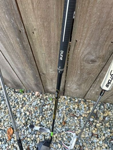 Odessy White Putter, Dune 56 Wedge, Mizuno driving