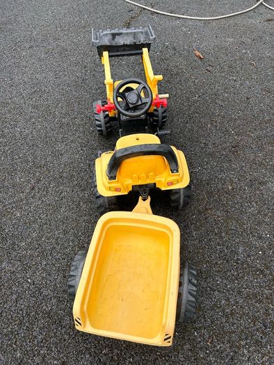 JCB tractor and trailer