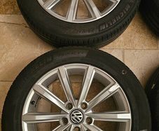 Good tires and wheels 17R set