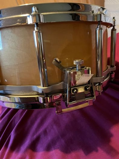 Pearl Free Floater Maple 14" x 6.5" snare drum