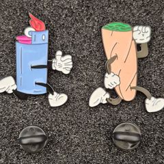 Smokers !, pin back badges. X 2