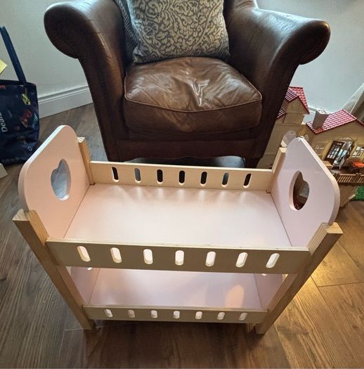 Dolls cot